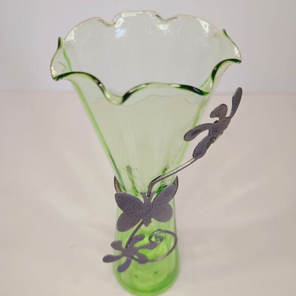 Vintage Green Stretch Glass Ruffled Rim Metal Floral Embellished Bud Vase - Picture 3 of 9